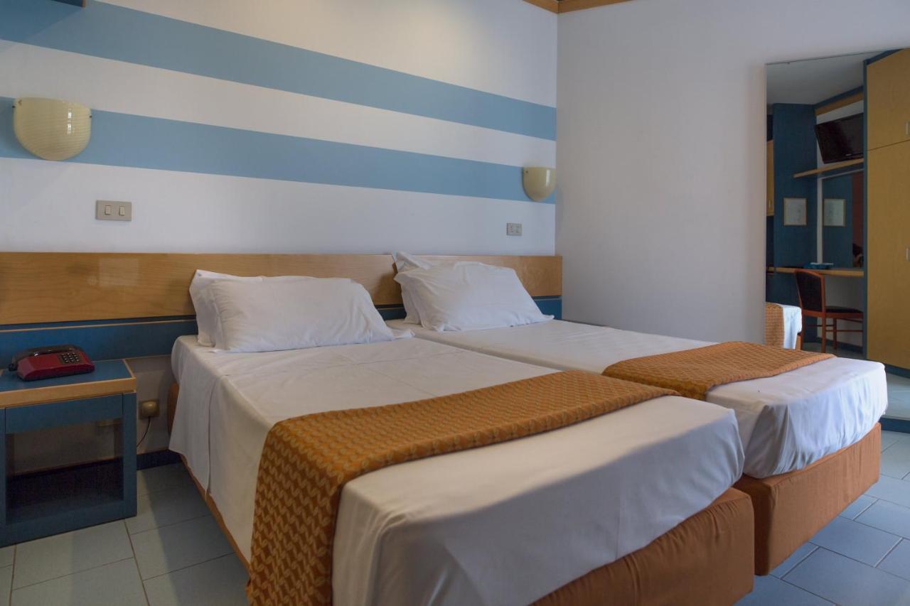 Hotel Cesare Augustus ลิโดดิเยโซโล ภายนอก รูปภาพ