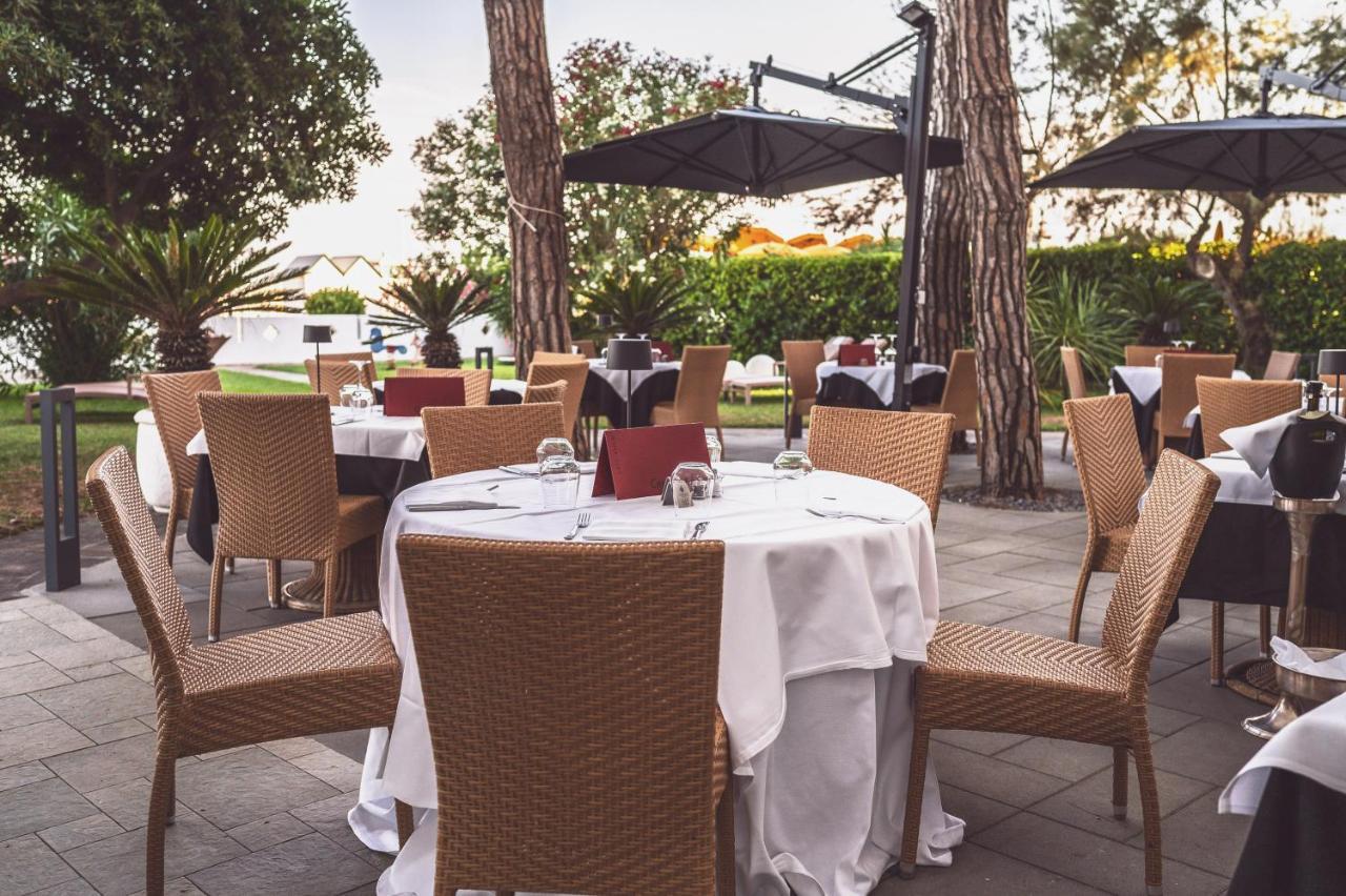 Hotel Cesare Augustus ลิโดดิเยโซโล ภายนอก รูปภาพ