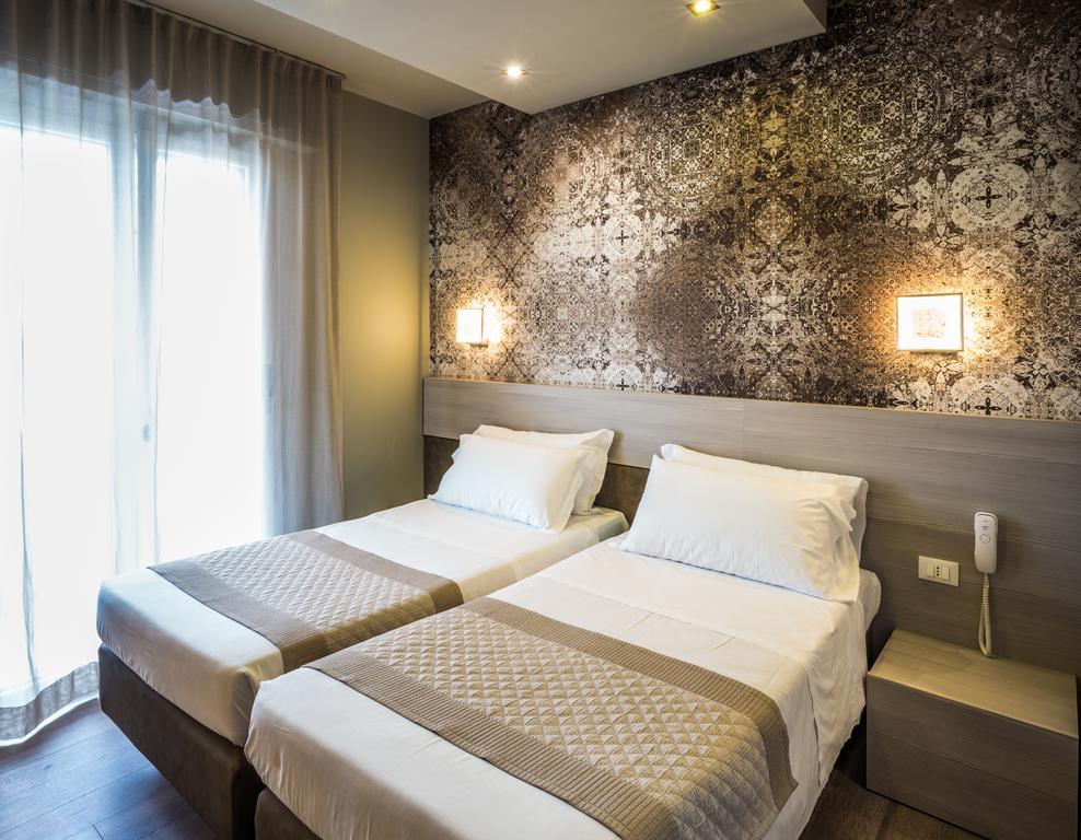 Hotel Cesare Augustus ลิโดดิเยโซโล ภายนอก รูปภาพ